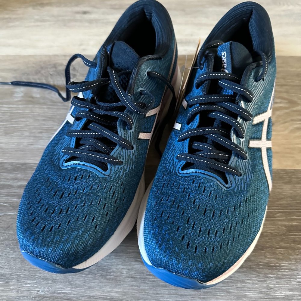 NWT Asics Gel Nimbus 24